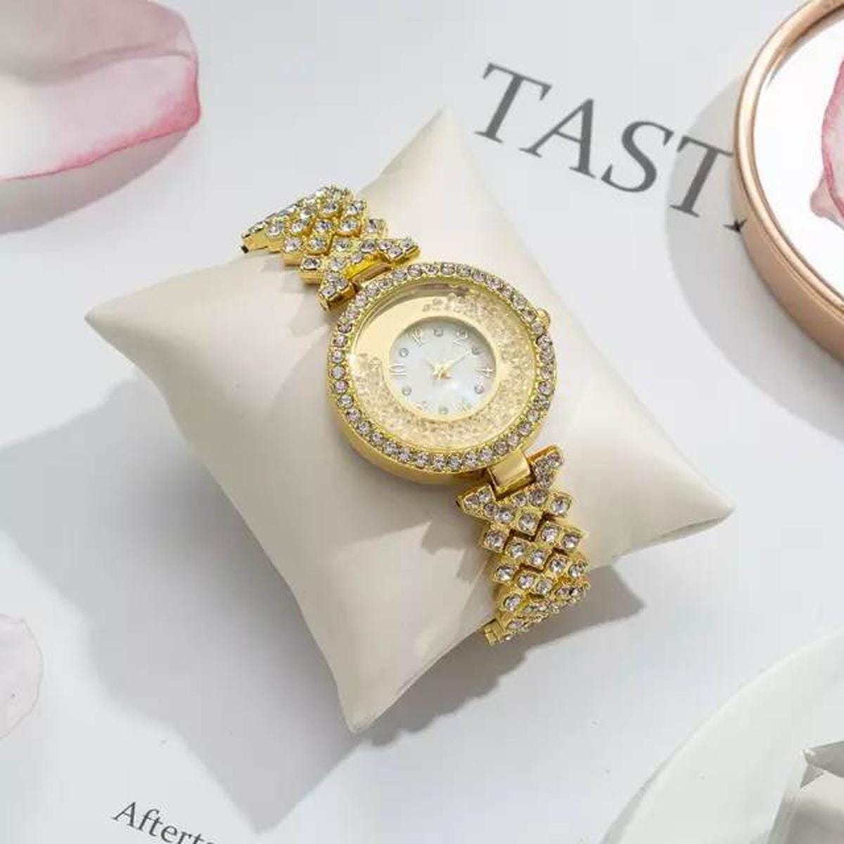 Fashion Watch Popular Fashion Diamond Women's Watch